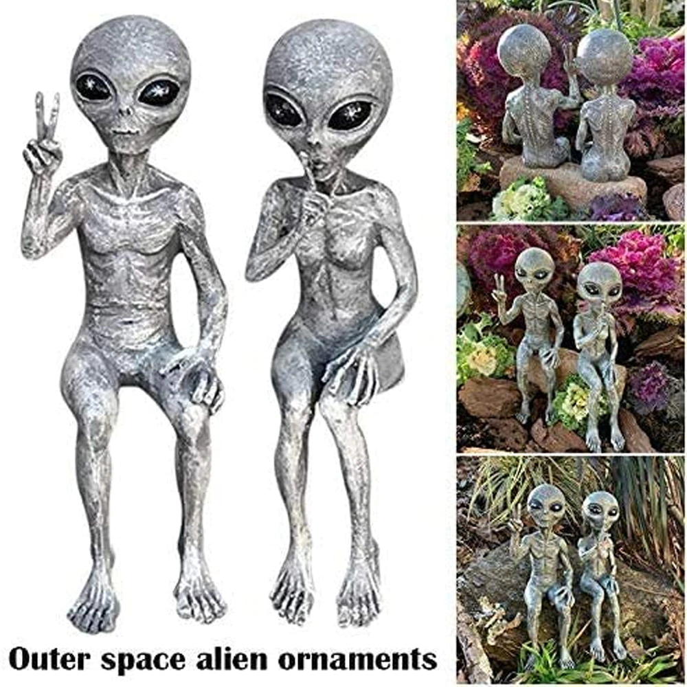 Alien statue figure - Indoor & Outdoor